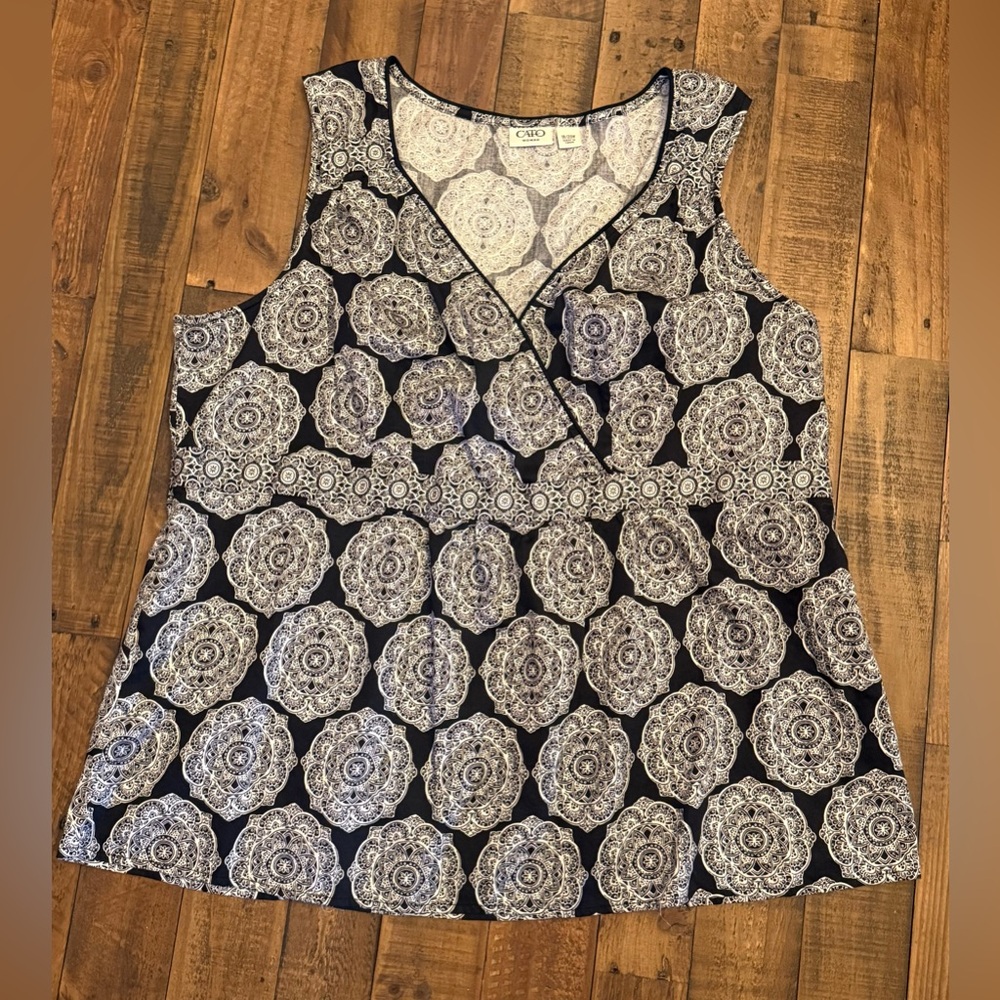 Cato Black and White Medallion Sleeveless V-Neck Tank